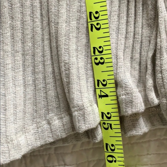 🎉 SOLD!!!! 2/$12. Illa Illa Top - Picture 6 of 7